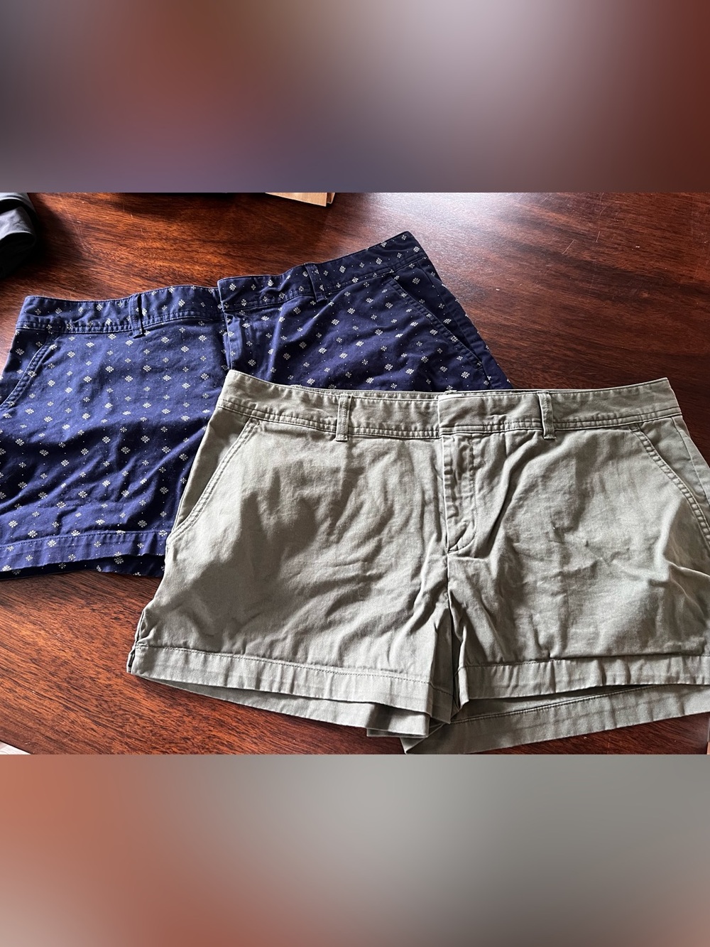 GAP Olive Green & Navy Printed Women’s City short Flat Front Shorts - Two Pack